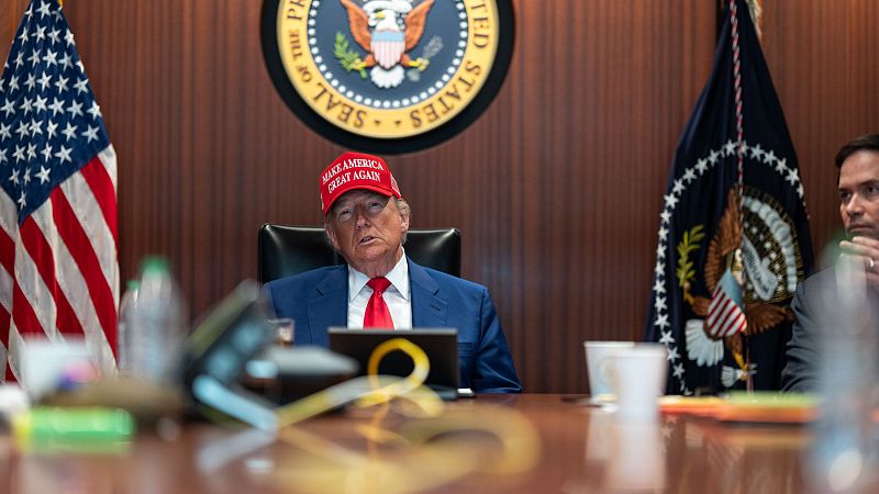 EE.UU. bombardea tres instalaciones nucleares iraníes - Especiales informativos RNE | Escuchar