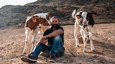 Los animales del santuario Corazón Verde con Josetxo Segarra