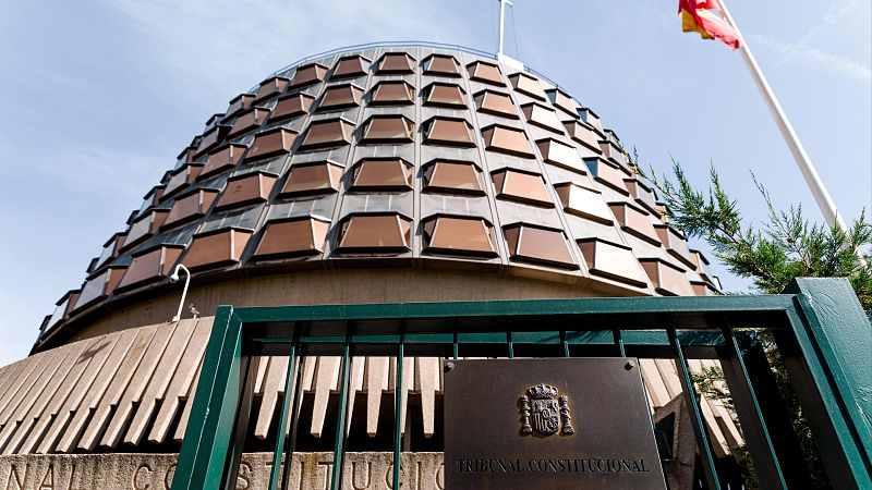 Jordi Nieva Fenoll, catedrático de Derecho Procesal: "El problema del Tribunal Constitucional es que lleva unos años partido en bloques" - Escuchar ahora