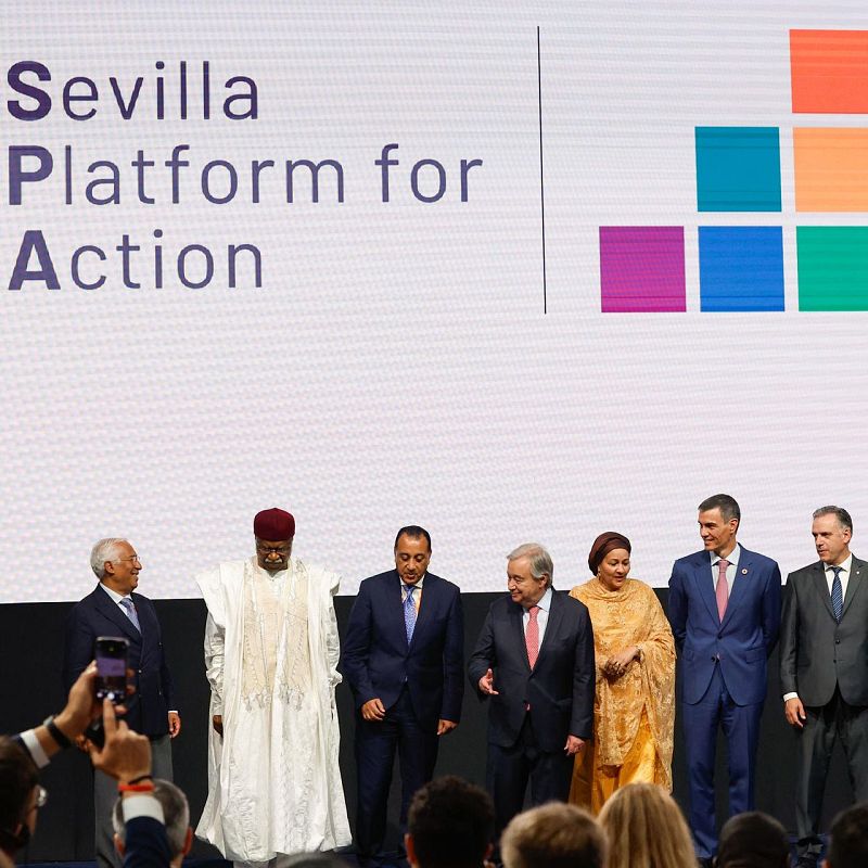 Europa abierta -  Compromiso total de la UE desde Sevilla para ayudar al desarrollo y los objetivos de la ONU - Escuchar ahora