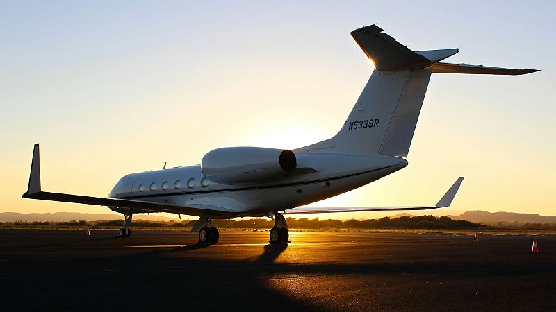 Las emisiones anuales de un jet privado contaminan lo mismo que 177 coches o 9 camiones pesados
