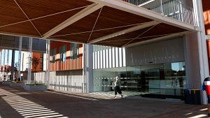 Nou edifici de consultes externes a l'Arnau de Vilanova