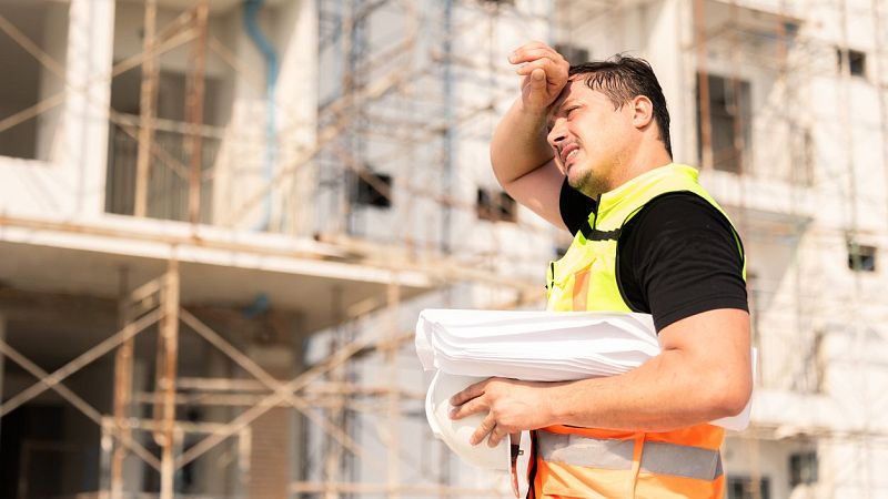 Fin de mes - Trabajar con calor - Escuchar ahora