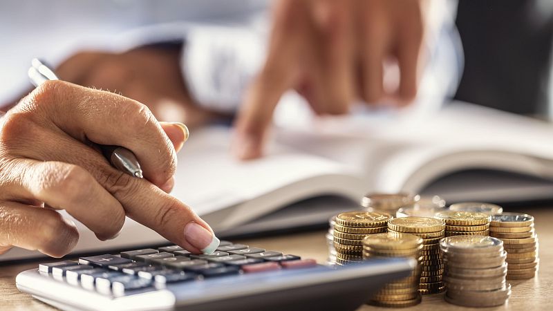 "Hay que bajar las cotizaciones de los autónomos con ingresos por debajo del SMI" - Las mañanas de RNE | Escuchar