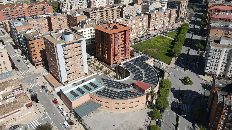 A golpe de bit en Radio 5 - La solar puede ser tu energía, incluso sin tejado propio - 16/07/25 - Escuchar ahora