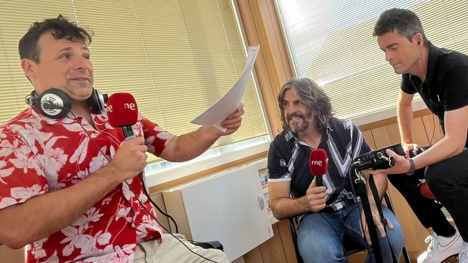 Mañana más - J.J. Vaquero y Álex Clavero presentan 'La Garita' - Mañana más | Escuchar