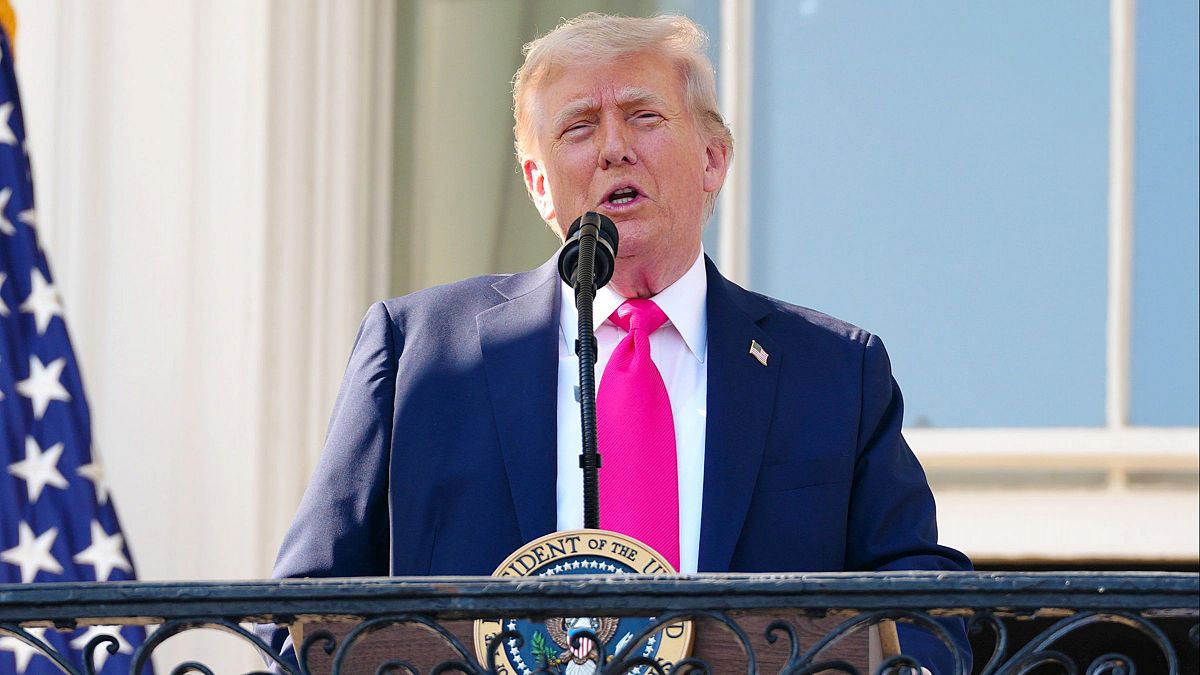 Trump ameaça Brasil com novas tarifas