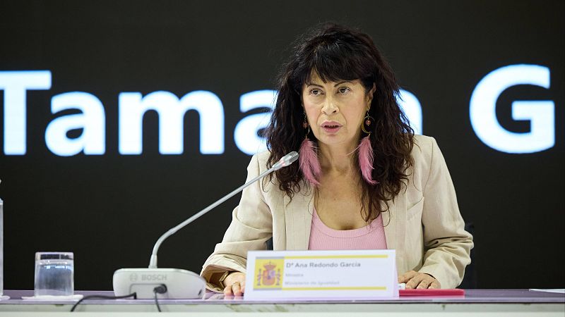 Ana Redondo, ministra de Igualdad: "El sistema VioGén salva vidas, pero la situación de infradenuncia es una de las causas de los asesinatos" - Escuchar ahora