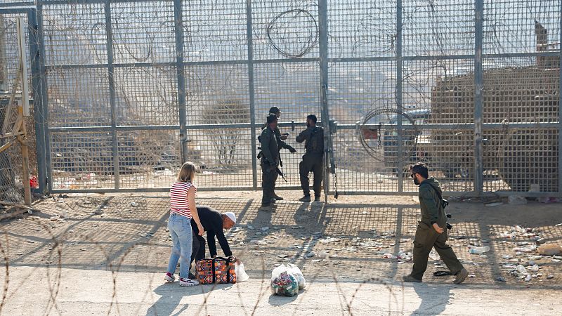 Crónica internacional - Siria, foco de tensiones después de que Israel haya bombardeado Damasco y edificios gubernamentales del nuevo régimen