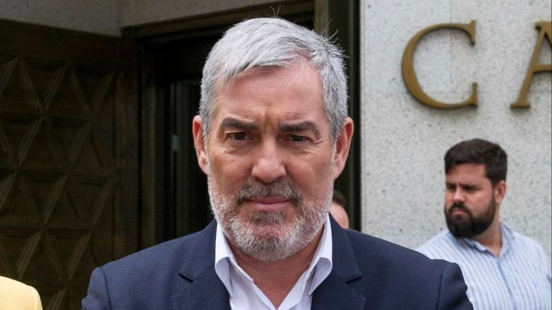 Fernando Clavijo, presidente de Canarias, sobre los menores migrantes: "Los dos grandes partidos han querido que el problema se encapsule solo en Canarias"-Escuchar ahora