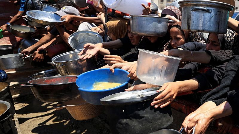 Refaat, médico en Gaza: "La gente está luchando cada día para sobrevivir"