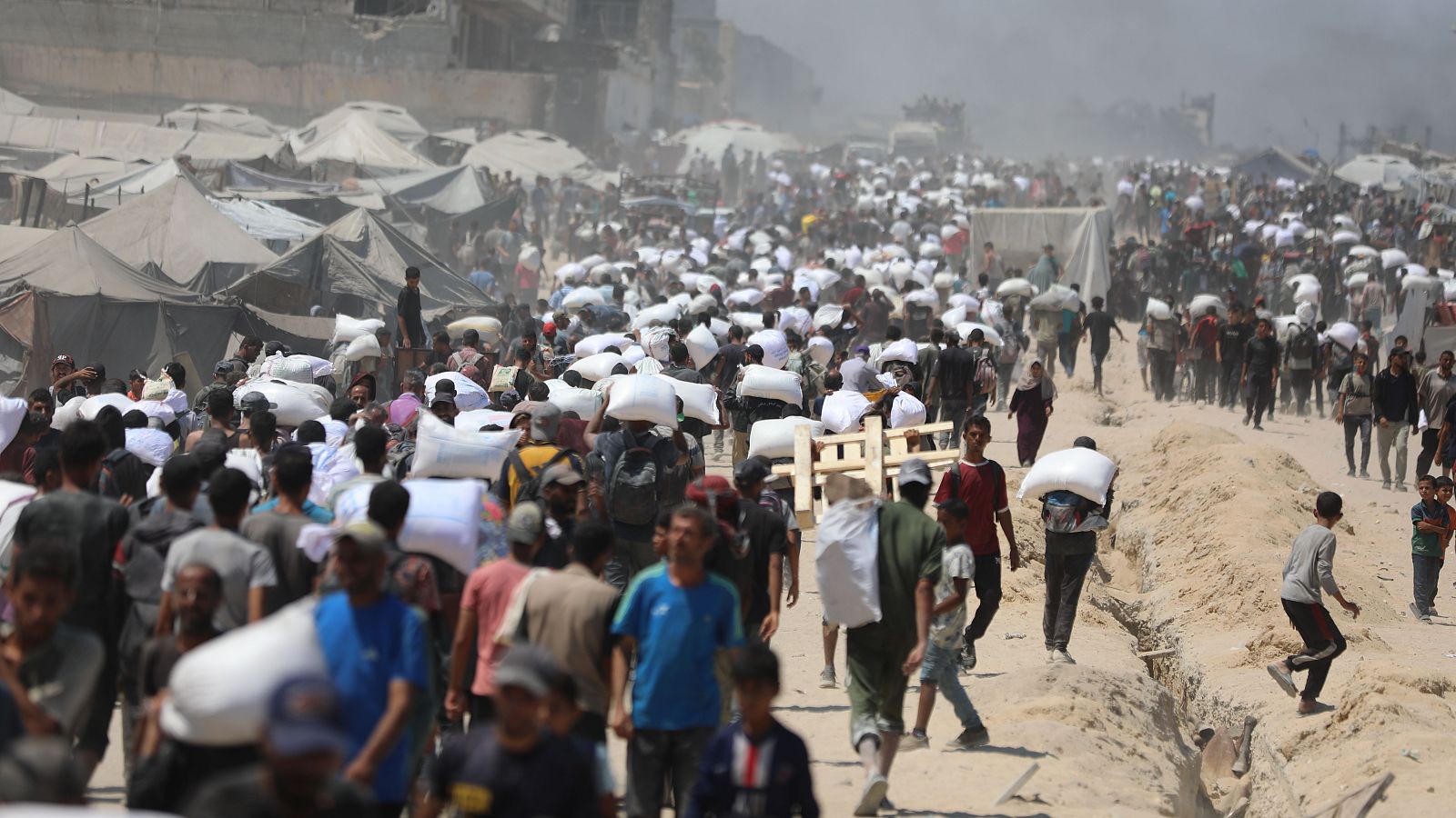 Raúl Incertis, médico español en Gaza: "Todos los pacientes que veo y que atiendo están desnutridos" - Escuchar ahora