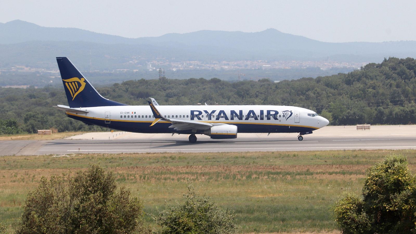 Vueling i Ryanair acumulen la majoria de les 1500 reclamacions a Consum contra aerolínies