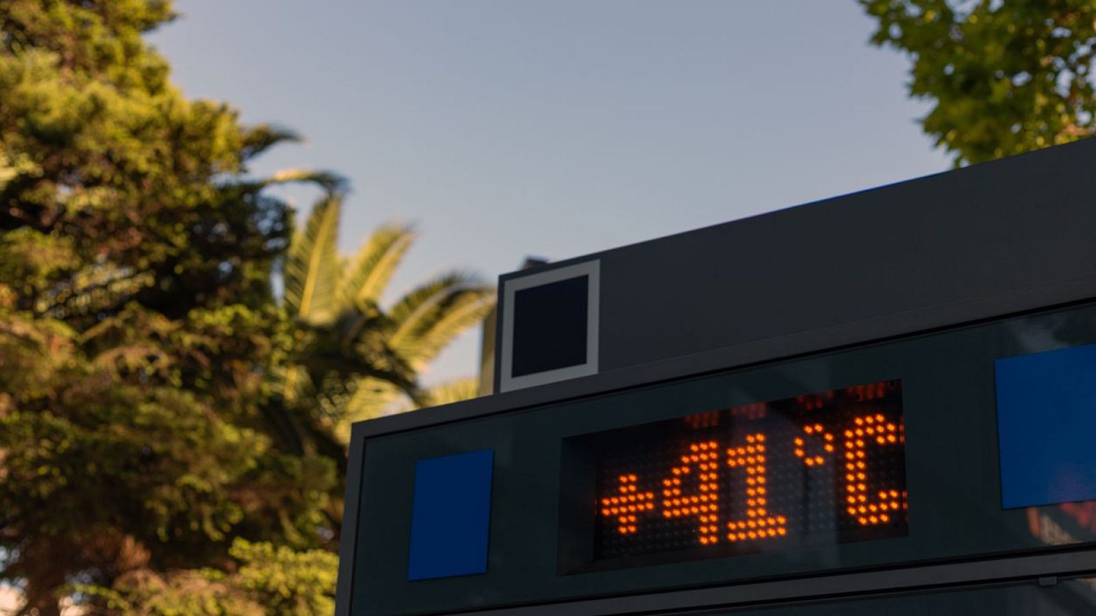 Sociedad Española de Médicos: "Nadie está libre de sufrir un golpe de calor" - Escuchar ahora