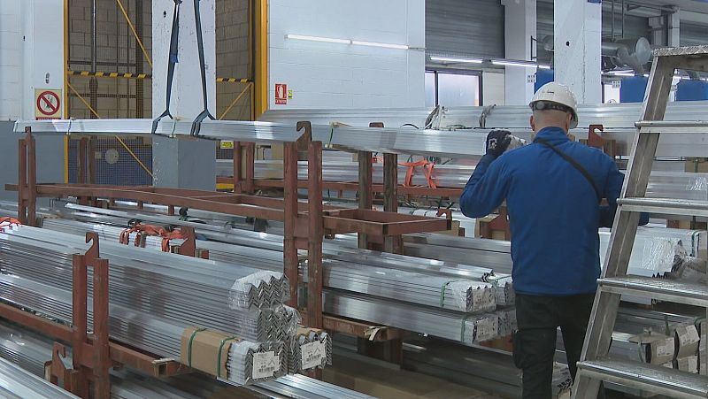 L'atur cau al juliol, però a Catalunya puja lleugerament