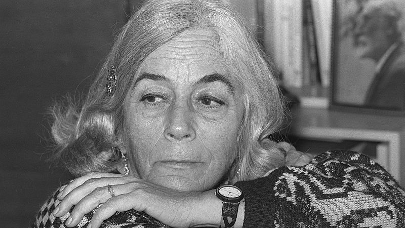 Hora América - Centenario del nacimiento de la autora Carmen Martín Gaite - 13/08/25 - escuchar ahora