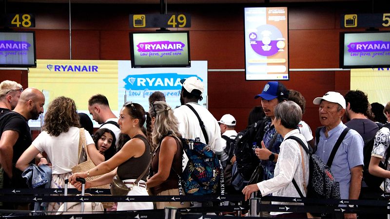 Les vagues del handling de l'aeroport Prat amenacen un terç dels vols