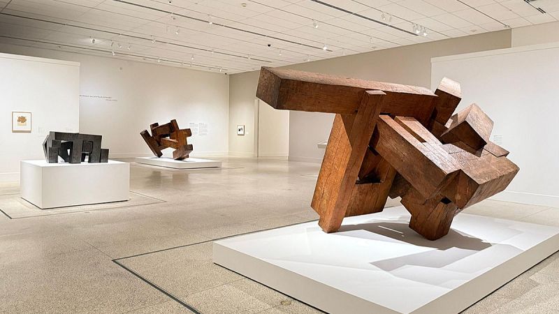 Empecemos el día con Arte: Las "ramas" de Chillida llegan hasta San Diego - Escuchar ahora