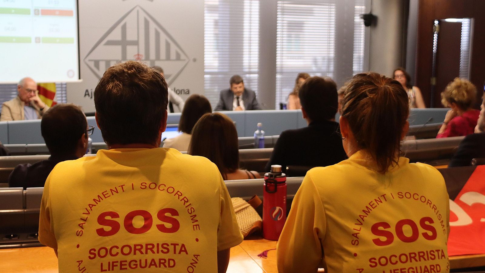 Les explicacions de Batlle no convencen els socorristes de Barcelona