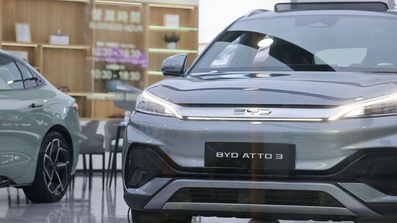 Fin de mes - Coches chinos también en el mercado de segunda mano - Escuchar ahora