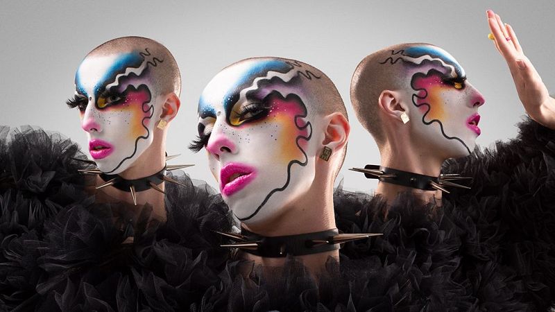 Reinas al aire - Hugaceo Crujiente, la travesti que te revienta la mente - Reinas al aire | Escuchar