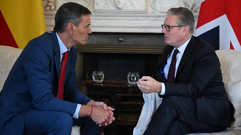 Sánchez y Starmer celebran en Reino Unido el acuerdo alcanzado sobre Gibraltar