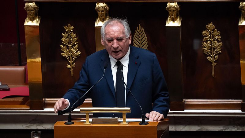 Cae el Gobierno de Bayrou en Francia tras perder la confianza de la Asamblea - Escuchar ahora