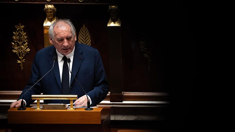 Cinco continentes - Macron pierde a su cuarto primer ministro