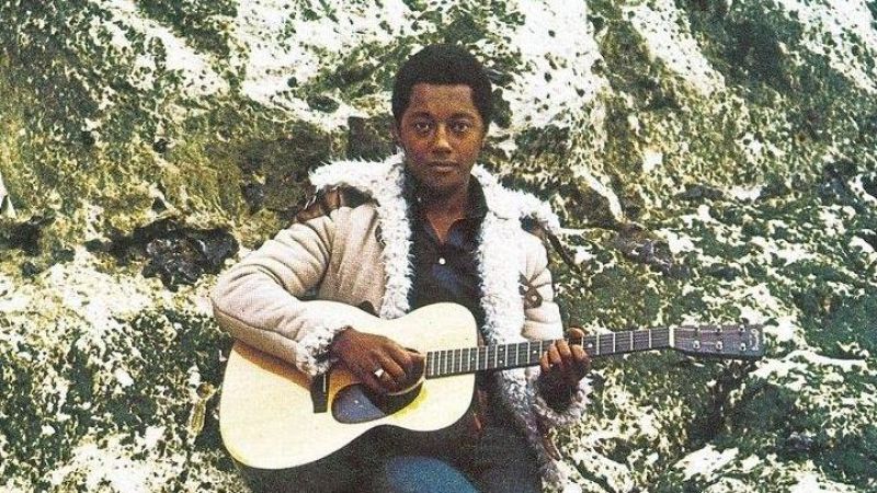 Píntalo de negro. El soul y sus historias - Labi Siffré, soul de guitarra de palo en España - 18/09/25 - Escuchar ahora