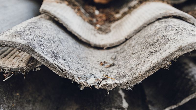 Fin de mes - El amianto - Escuchar ahora