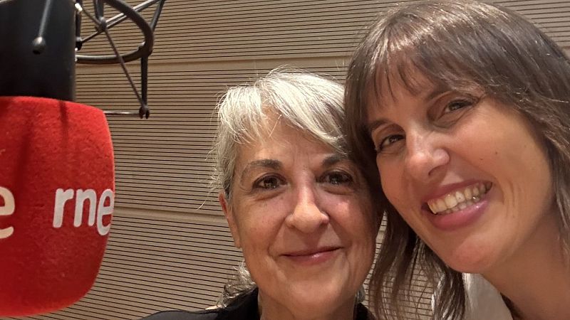 Manuela Nogales y 'Fractus' - A compás | Escuchar