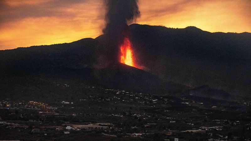 La vida en La Palma cuatro años después del volcán: "Buena parte de la población de la isla vive un luto permanente"