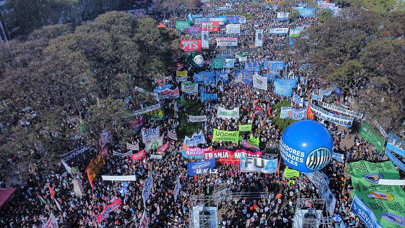 Hora América - Inestabilidad política y protestas contra Milei en Argentina - 22/09/25 - escuchar ahora