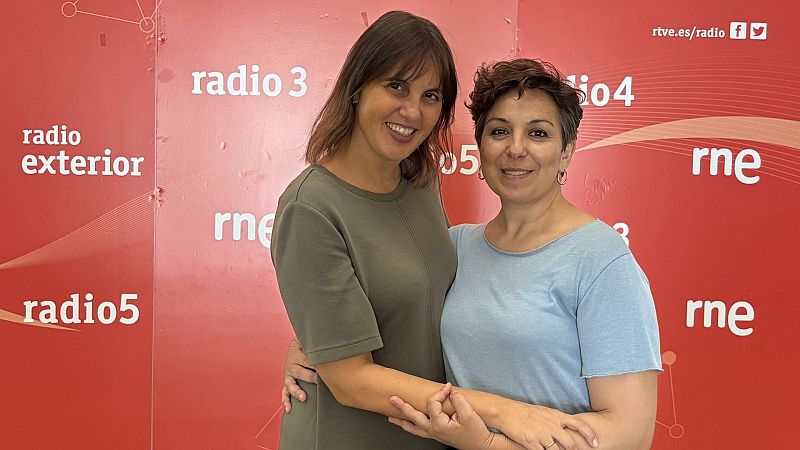 Sara Cano y su "puente de plata" en construcción - A compás | Escuchar