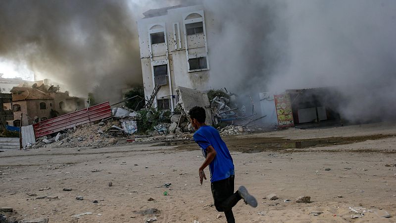 Amirah: "El hecho de que Hamás haya aceptado pone mucha presión al gobierno de Netanyahu" - 14 horas fin de semana | Escuchar