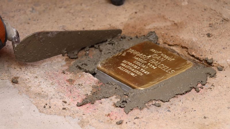 Llambordes per homenatjar les víctimes del franquisme | JUDIT HUERTA