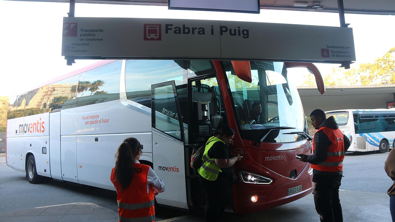 Caos controlat a Fabra i Puig amb el servei alternatiu de l'R3 | Ignasi Gras