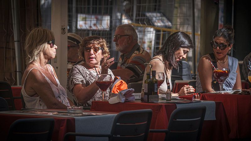 El sector de la restauració rebutja la nova llei del tabac | Maite Boada