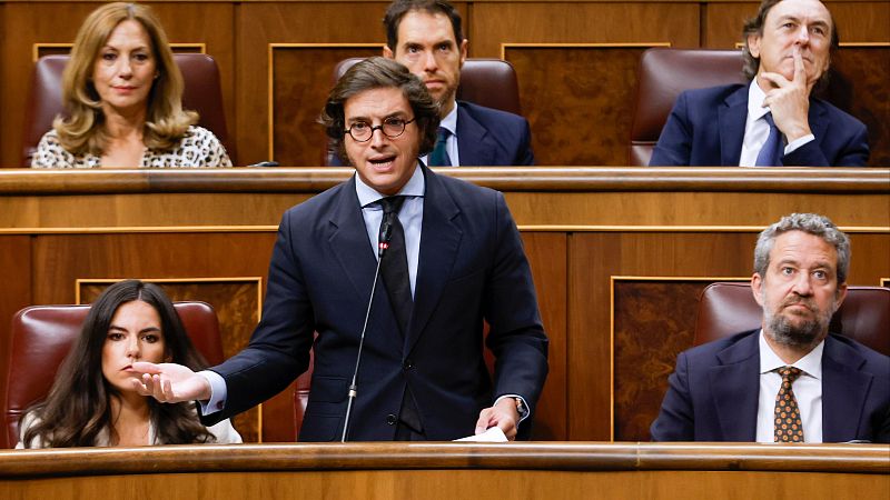 Vox desconfía del último barómetro del CIS: "Puede haber cualquier estrategia por detrás del PSOE" - Escuchar ahora