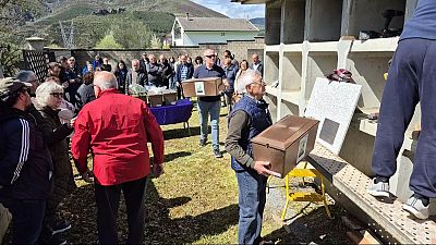 Entrega de restos de Busdongo de Arbas y Aralla de Luna (Le�n) | Escuchar ahora