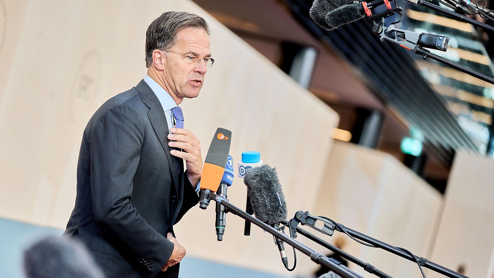 Cinco continentes - La OTAN destaca la "unanimidad" de los aliados en sus compromisos con la Alianza - Escuchar ahora