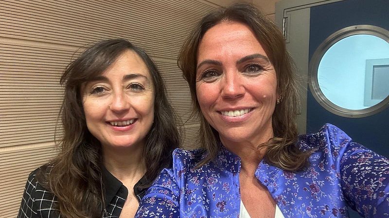 Libros de arena - Elvira Navarro y 'La sangre est cayendo al patio' - Escuchar ahora