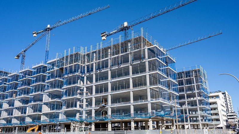 Más cerca - Aumenta la compra de viviendas por extranjeros - Escuchar ahora