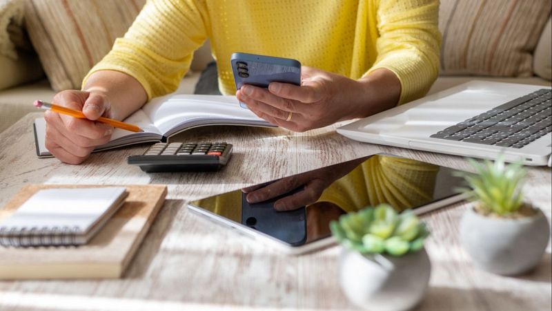 "Lo que está proponiendo Feijóo es la transposición de la legislativa europea" - 24 horas fin de semana | Escuchar