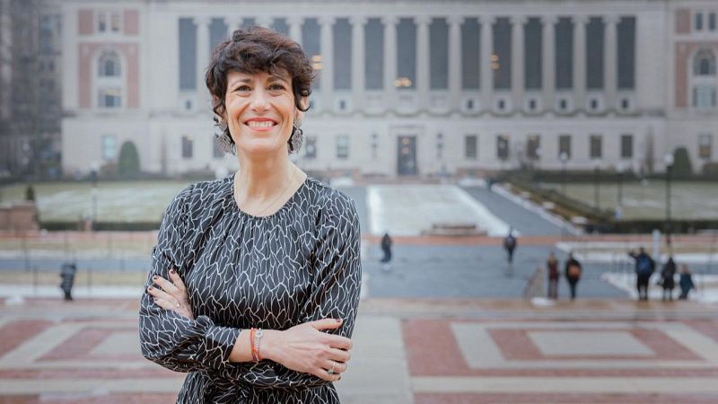 Elma Saiz acusa a Feijóo de hacer "demagogia con la protección de los autónomos"