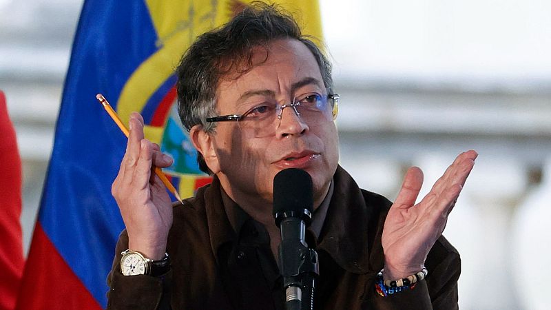 Petro da los primeros pasos para frenar la crisis con EE.UU. - Hora América | Escuchar