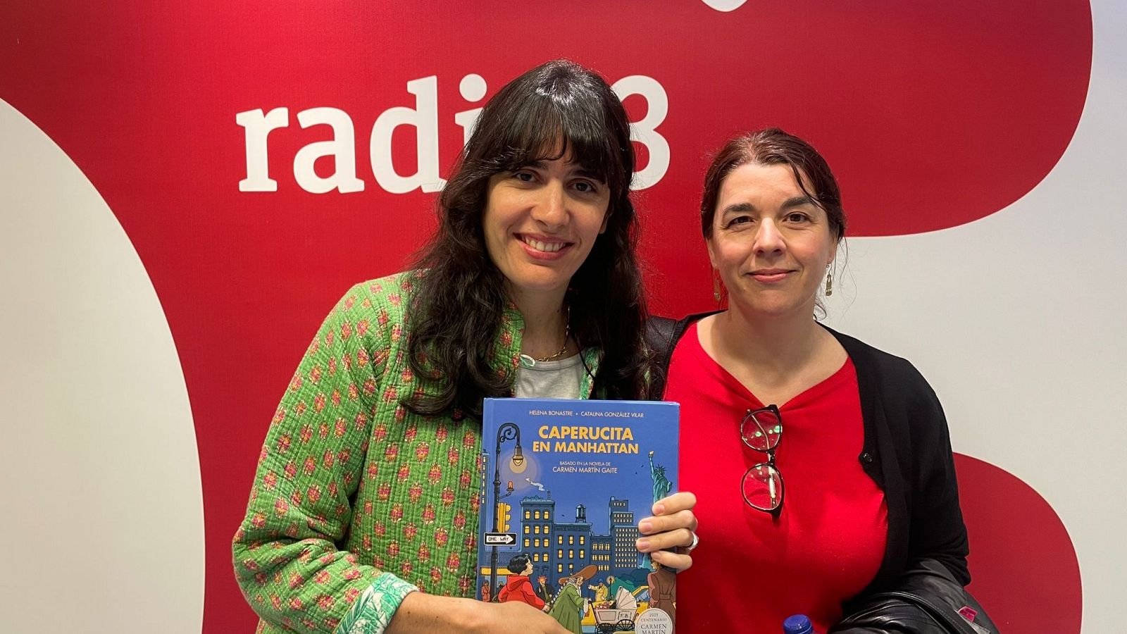 Hoy empieza todo - 'Caperucita en Manhattan' en novela gráfica - 23/10/25