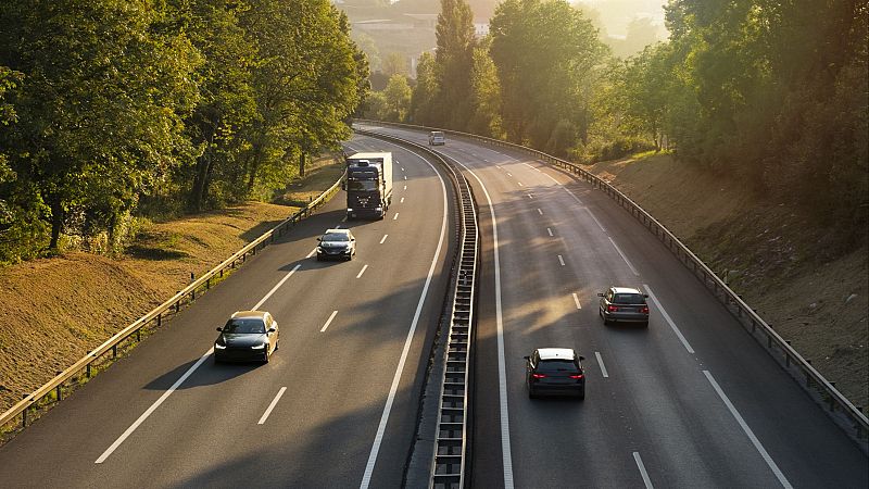 La Unión Europea moderniza sus normas de conducción - Europa abierta | Escuchar