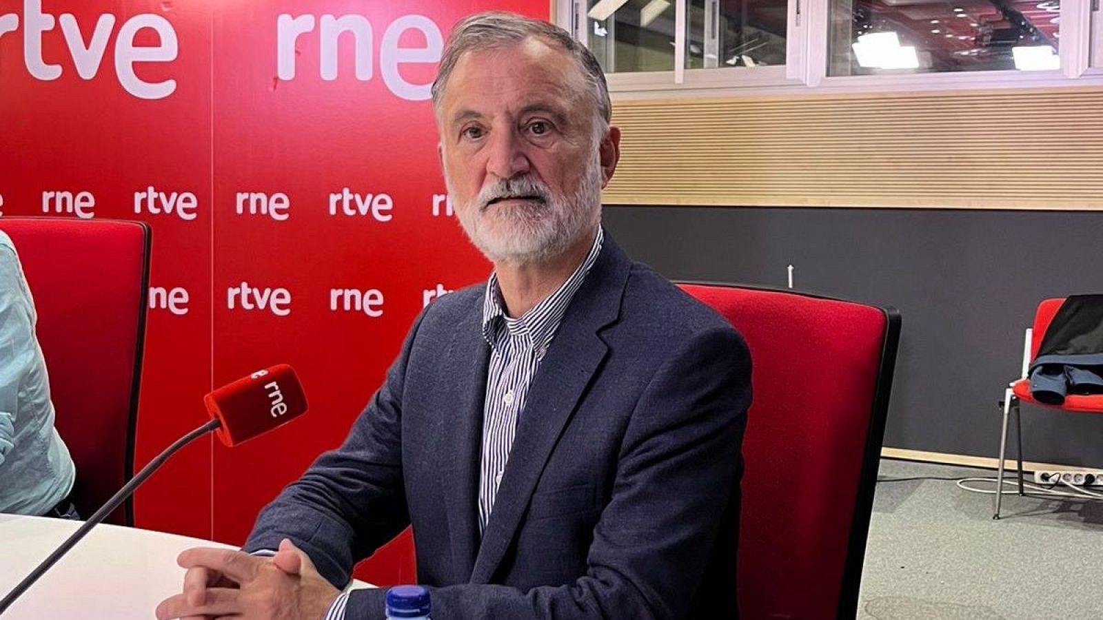 Garat, exalmirante: "El pretexto que emplean los EE.UU. es el de una hipotética guerra" - 24 horas | Escuchar