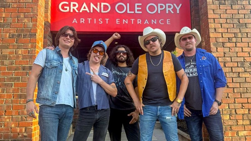 Sin rodeos - Silverada culminan su proyecto acústico ‘Texas 42’ - 30/10/25 - Escuchar ahora